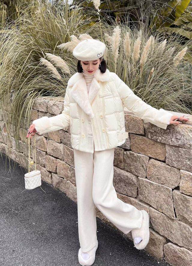 [现货]羽绒拼接貂毛款，两色，两码，其它，依柏璐(1F)