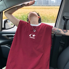 酒红色