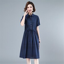 深蓝色