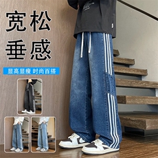 深蓝色