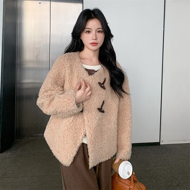 24新款皮毛一体短外套2C122-8866-P195-K298,女装毛呢外套,2C122