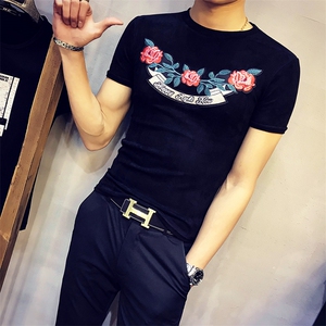 2021年 圆领 T恤 精致韩风 青春流行 时尚 韩版 气质 唯美 可爱 街头图片