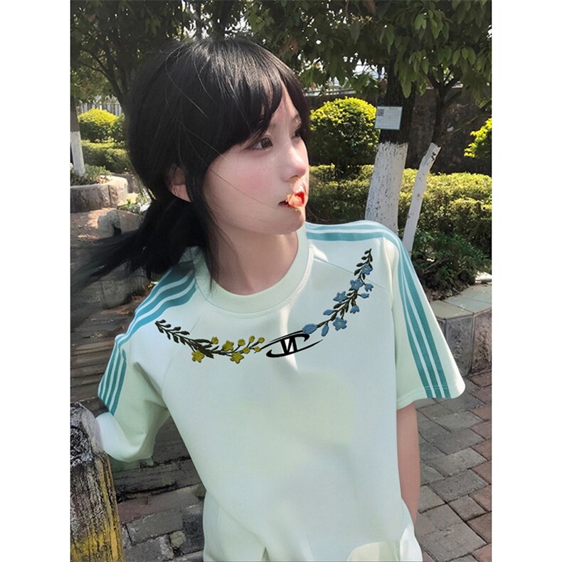 抖音得物品质二开240克宽松纯棉美式潮牌印花三条杠中性风短袖T恤,男装T恤,电商A486