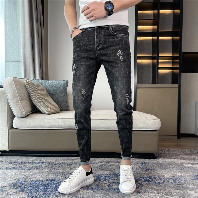 2024秋季新款潮流皮标刺绣牛仔裤男修身小脚休闲裤D311K631P88，男装牛仔裤，电商D311