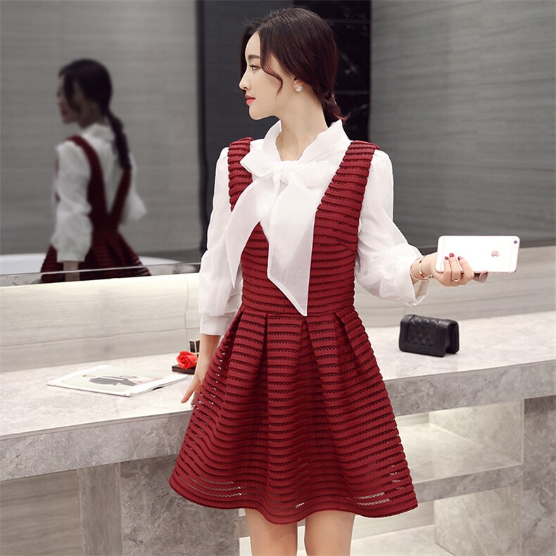 荷叶领套头两件套公主裙时尚2021年春季镂空中长款，女装套装/套裙，深水步