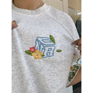 H0691-P35全刺绣索罗娜领口+包边拉肩短袖T恤女图片