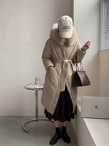 狐狸毛领羽绒服特价清仓图片