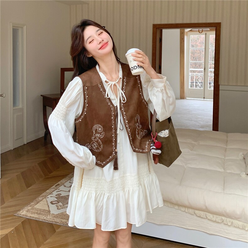【新品】连衣裙+波西米亚刺绣马甲套装W677P185K298,女装套装/套裙,2C209