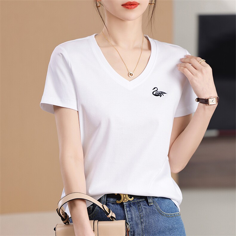 纯棉V领天鹅刺绣短袖T恤女夏新款显瘦百搭丝光棉半袖宽松体恤上衣，女装T恤，元素羊绒