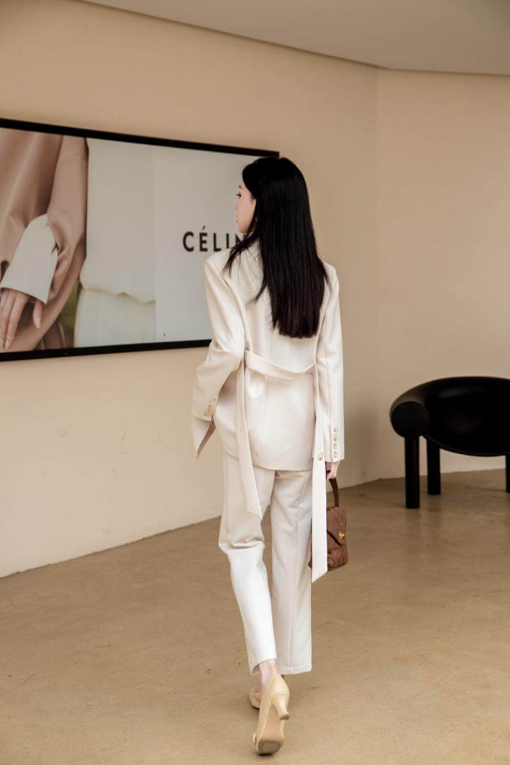 西服套装，女装职业装，卡西姆