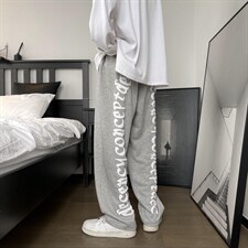 灰色