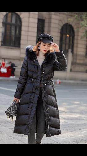 2021冬季新款，修身显瘦加厚长款羽绒棉，女装，婉伦