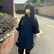 藏青色