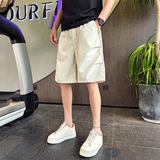米白色