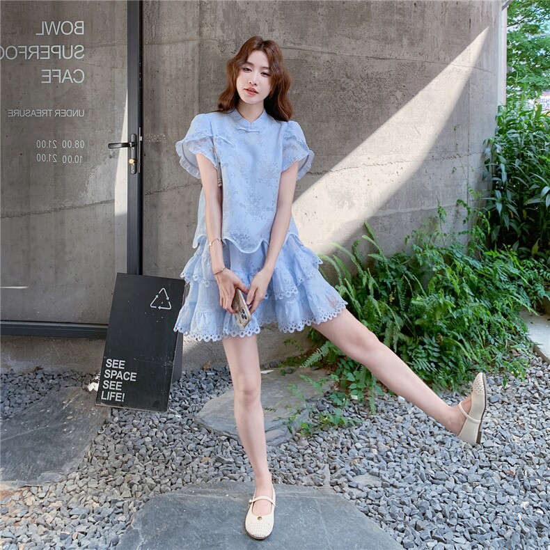 国潮风轻奢减龄蓝色两件套女2025夏季新款高级重工盘扣上衣半身裙,女装套装/套裙,2C332