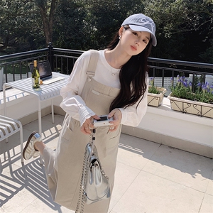 【现货】时尚套装女2025春季新款女装洋气两件套背带裙套裙图片