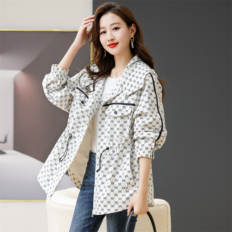 品牌小个子短款风衣外套女春秋欧货爆款时尚洋气宽松休闲夹克，女装短外套，芙芮