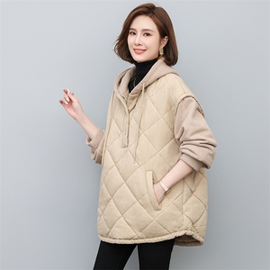 2022新款冬季女装拼接时尚保暖棉服 宽松显瘦连帽外套图片