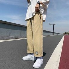 卡其色