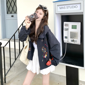 学院风刺绣连帽短外套女2025秋季新款韩系俏皮减龄小个子百搭夹克图片