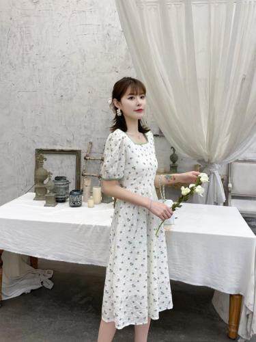 【现货】夏季新款小清新碎花连衣裙，女装连衣裙，芷炫