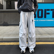 灰色