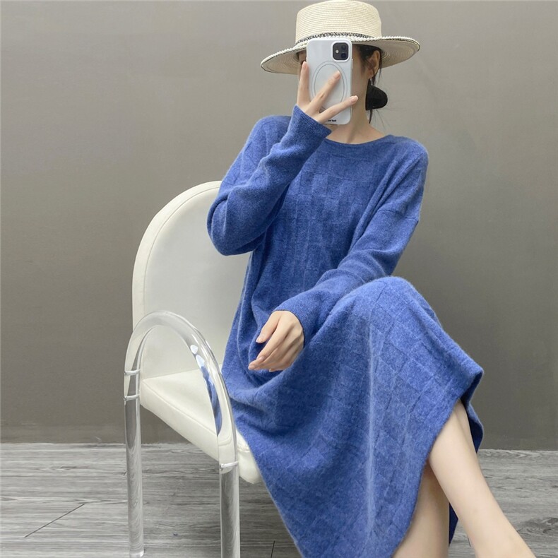 HE|凹凸浮雕感baby山羊绒针织连衣裙女中长款宽松圆领直筒裙,女装连衣裙,国旺羊绒