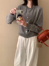 红色衣服针织开衫春秋新款宽松短款显瘦洋气打底外套上衣，女装针织衫/毛衣，半城羊绒