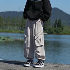 灰色