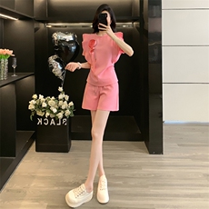 高级感时尚休闲运动套装女夏新款圆领粉色立体花朵上衣短裤两件套，女装套装/套裙，2C310