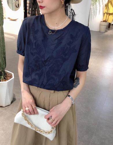 现货麻料刺绣小衫，女装，依纤