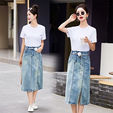 现货淑女浅色开叉牛仔半身裙2025夏季新款花朵链条韩版A字包臀裙，女装套装/套裙，跑量工厂店