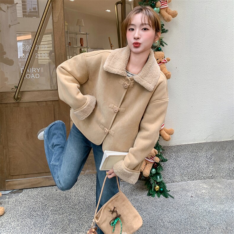 2024年冬季新款宽松气质休闲保暖短款羊羔毛翻领皮毛一体外套，女装羊羔毛/颗粒绒，流量+