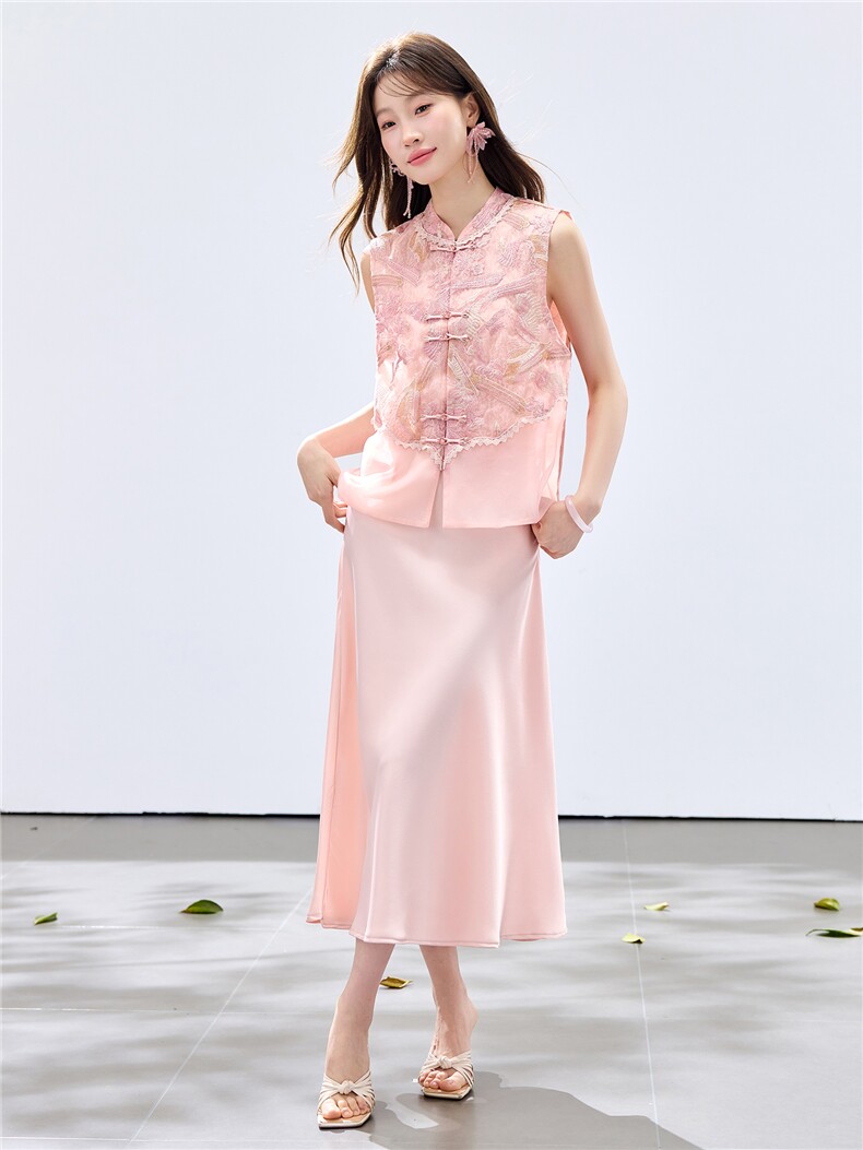 夏季新款现货！2026新中式薄款温柔风重工刺绣马甲+吊带长裙套装,女装套装/套裙,宝儿家