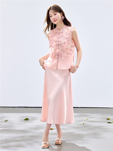 夏季新款现货！2026新中式薄款温柔风重工刺绣马甲+吊带长裙套装图片