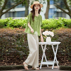 时尚棉麻短袖衬衫女2025夏季新款宽松显瘦遮肉刺绣小衫妈妈装上衣，女装套装/套裙，依万里