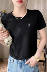 爱心线条图案简约大方圆领短袖，女装T恤，元素羊绒