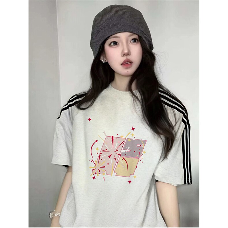 抖音得物品质二开240克宽松纯棉美式潮牌印花三条杠中性风短袖T恤,男装T恤,电商A486
