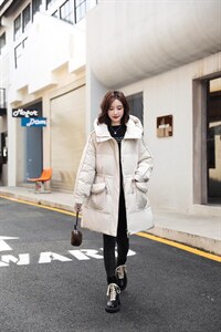 新款羽绒服图片