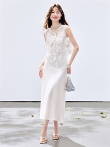 夏季新款现货！2026小清新重工盘花珍珠亮片马甲+珍珠缎面长裙女图片