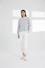 现货、春季新款、带帽拼接卫衣，女装卫衣/绒衫，素墨