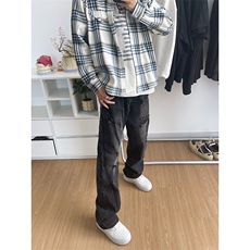 黑色