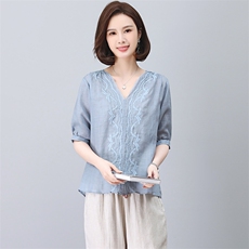 宽松大码显瘦v领刺绣洋气棉麻女装复古原创，女装T恤，江忆布依