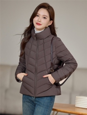 现货2025年冬季时尚休闲立领保暖羽绒服，女装羽绒服，依恋蒂丝