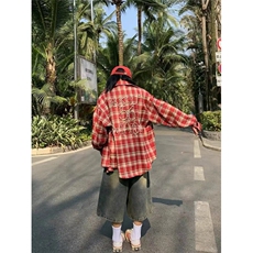 红色