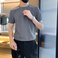 灰色