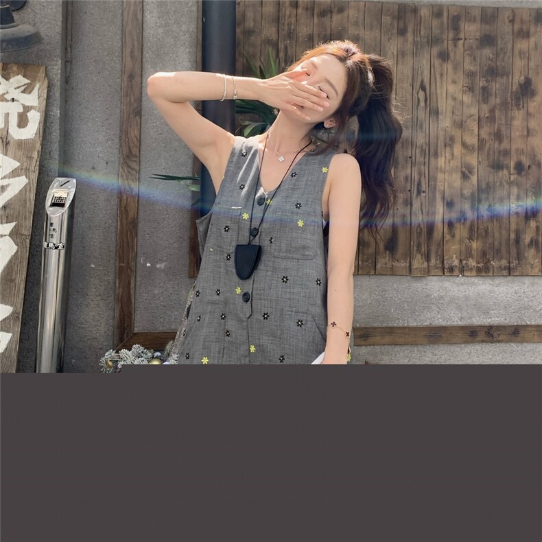 休闲法式深灰色小雏菊连体裤女夏2025新款小个子爆款慵懒风连衣裤,女装连体裤,浙宝208