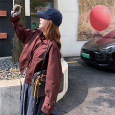 复古红色短款风衣外套女2025秋季新款高级感英伦风小个子夹克上衣，女装短外套，2C307