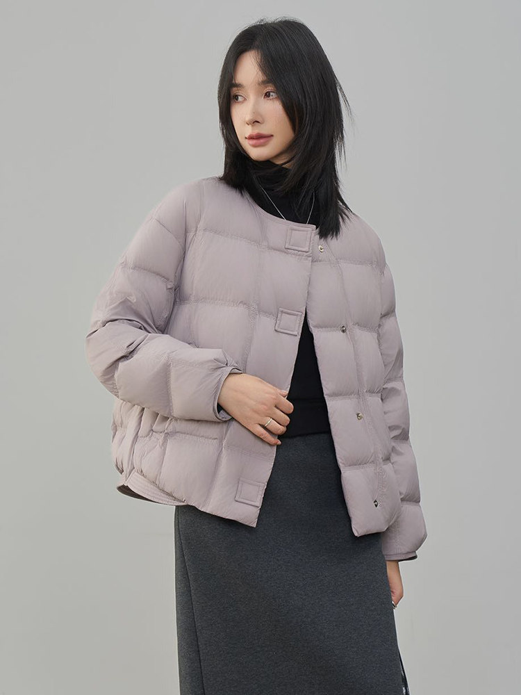 现货2025年新款90白鸭绒休闲圆领时尚羽绒服女,女装羽绒服,阳光伊恋
