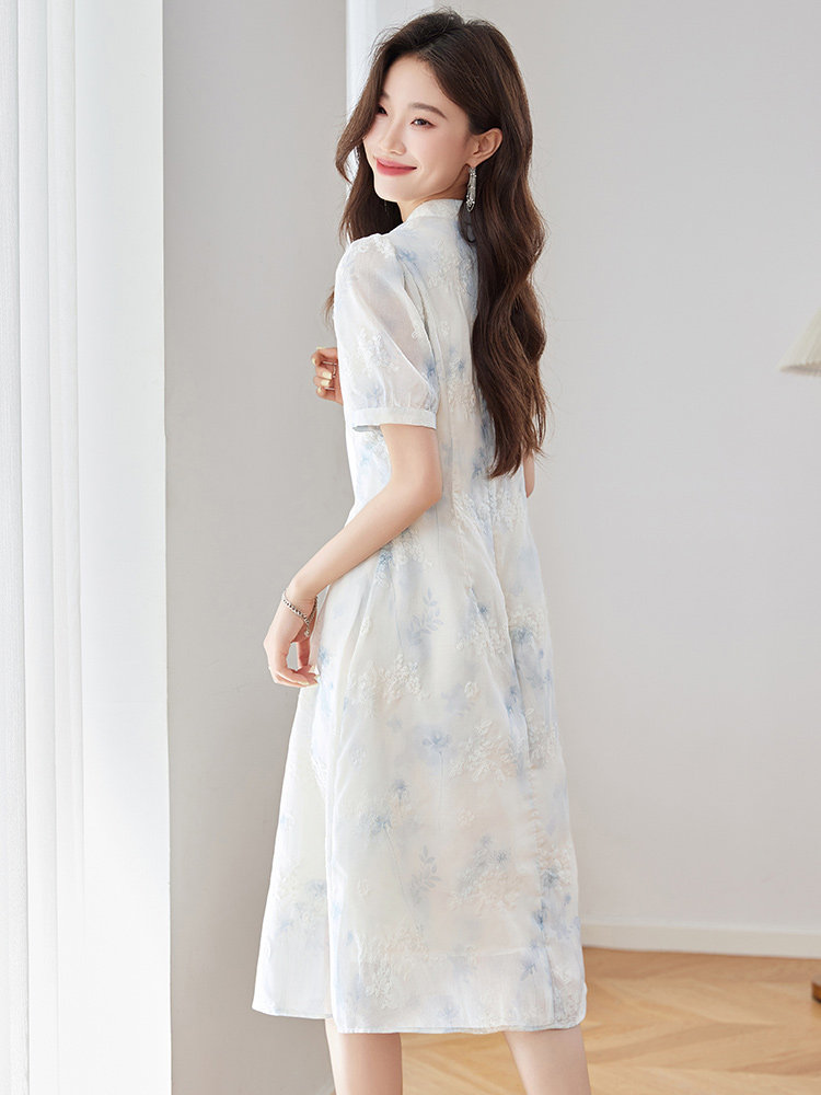 新中式国风刺绣连衣裙女2025夏季新款小个子修身气质改良旗袍裙子,女装连衣裙,美沁